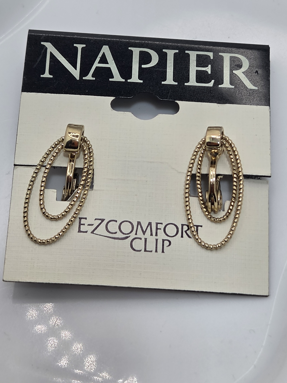 ✨ NWT Napier Gold Double Oval Clip On Earrings 💫 E-Z Comfort Hoop Dangles